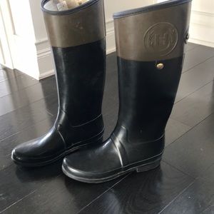 HUNTER BOOTS